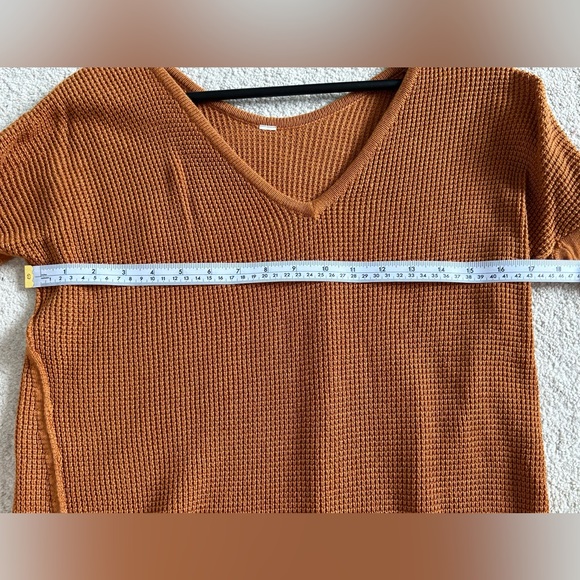 Lululemon knit sweater - Picture 8 of 16